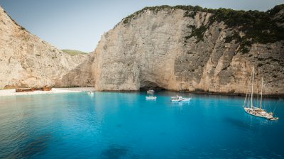 In 10 days from Athens to Corfu | Lens: EF16-35mm f/4L IS USM (1/250s, f7.1, ISO100)